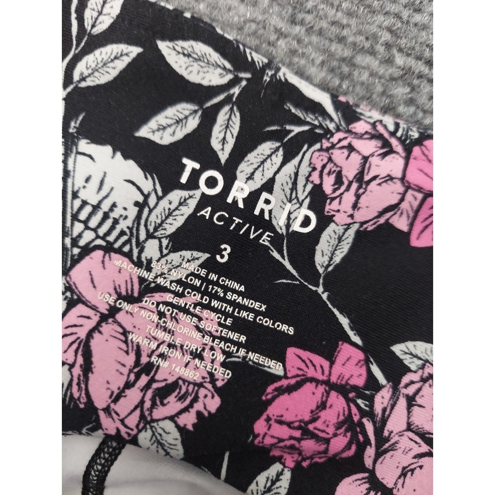 Torrid Leggings Womens 3 Black Pink Skull Roses Gothic Allover Print‎ Pockets - Picture 3 of 11